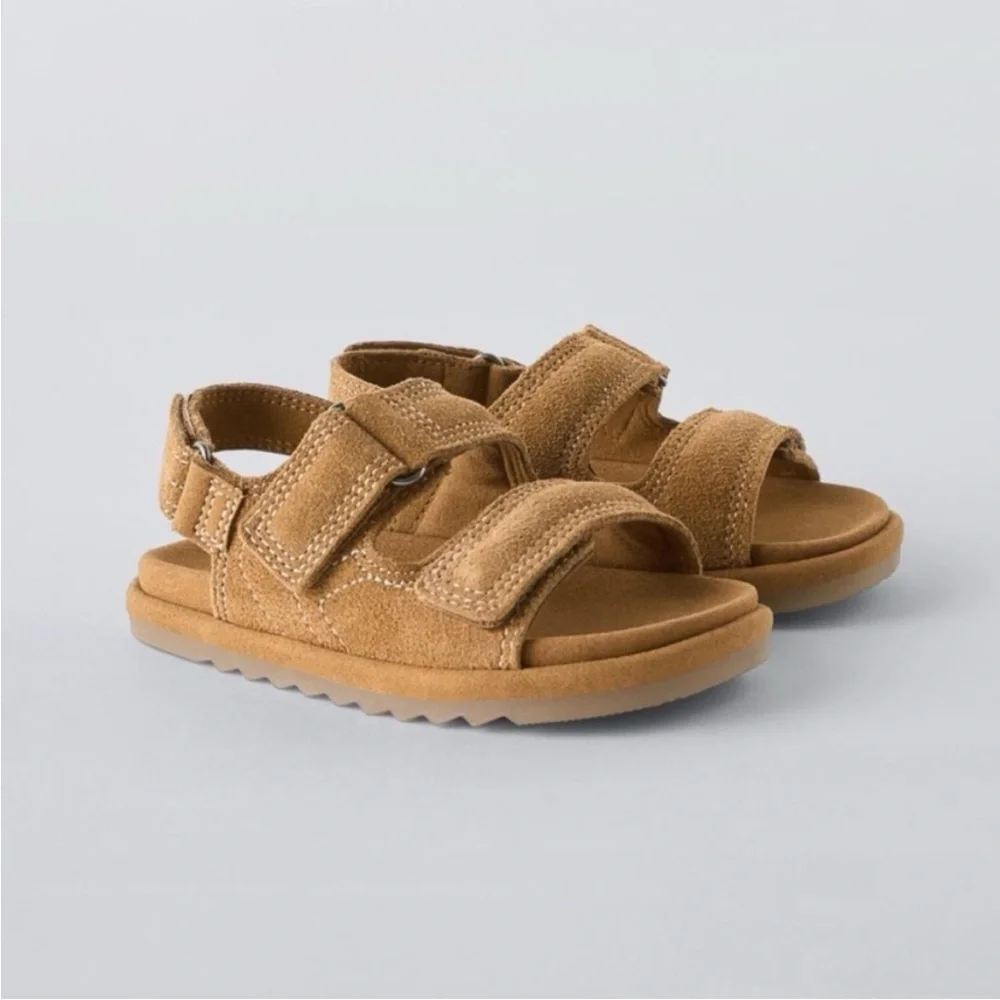 Zara kids, brown, leather sandals, size 5.5 ( 5.1 inches)
